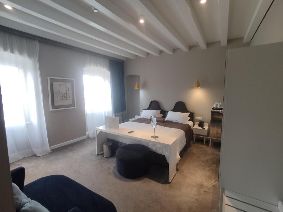 XII Century Heritage Hotel Трогир Экстерьер фото