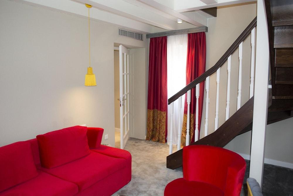 XII Century Heritage Hotel Трогир Экстерьер фото